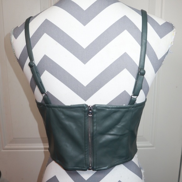 Kirious Green Faux Leather Crop Top Size Medium - Picture 3 of 3